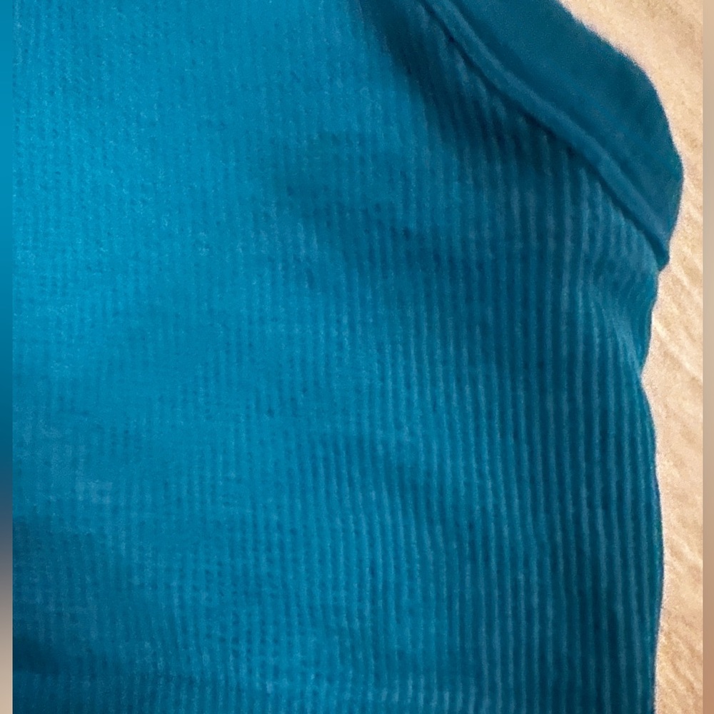 Fabletics workout top - Picture 3 of 4